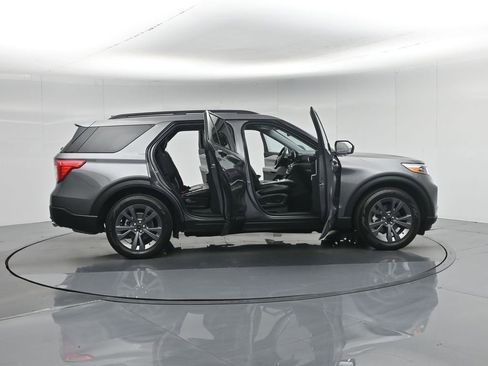 Used 2023 Ford Explorer XLT w/ Equipment Group 202A image 37
