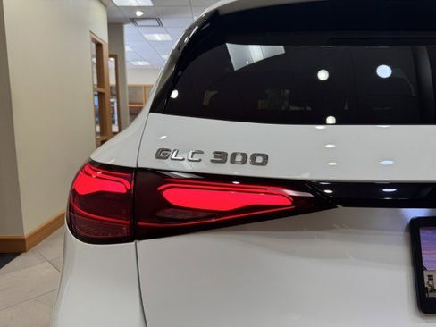 Certified 2025 Mercedes-Benz GLC 300 image 23