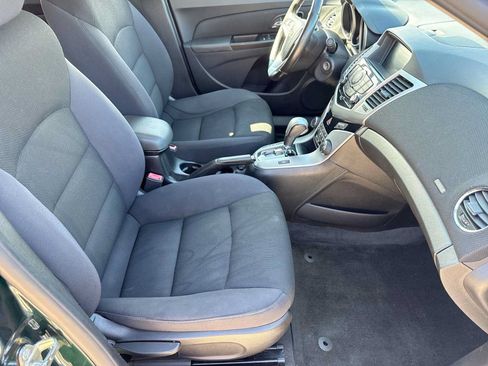 Used 2014 Chevrolet Cruze LT FWD image 20