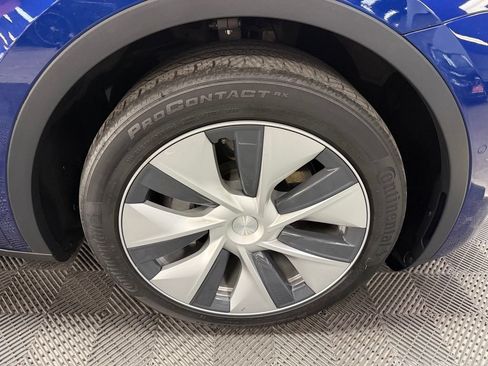 Used 2021 Tesla Model Y Long Range AWD/4WD image 18