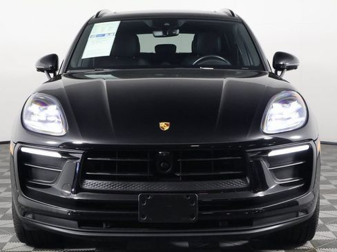 Used 2023 Porsche Macan AWD/4WD image 2