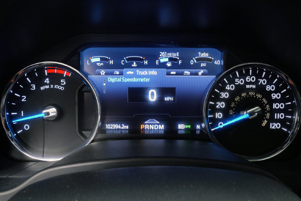 Used 2022 Ford F350 Platinum w/ Tremor Off-Road Package AWD/4WD image 27