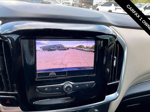 Used 2023 Chevrolet Traverse LS FWD image 10
