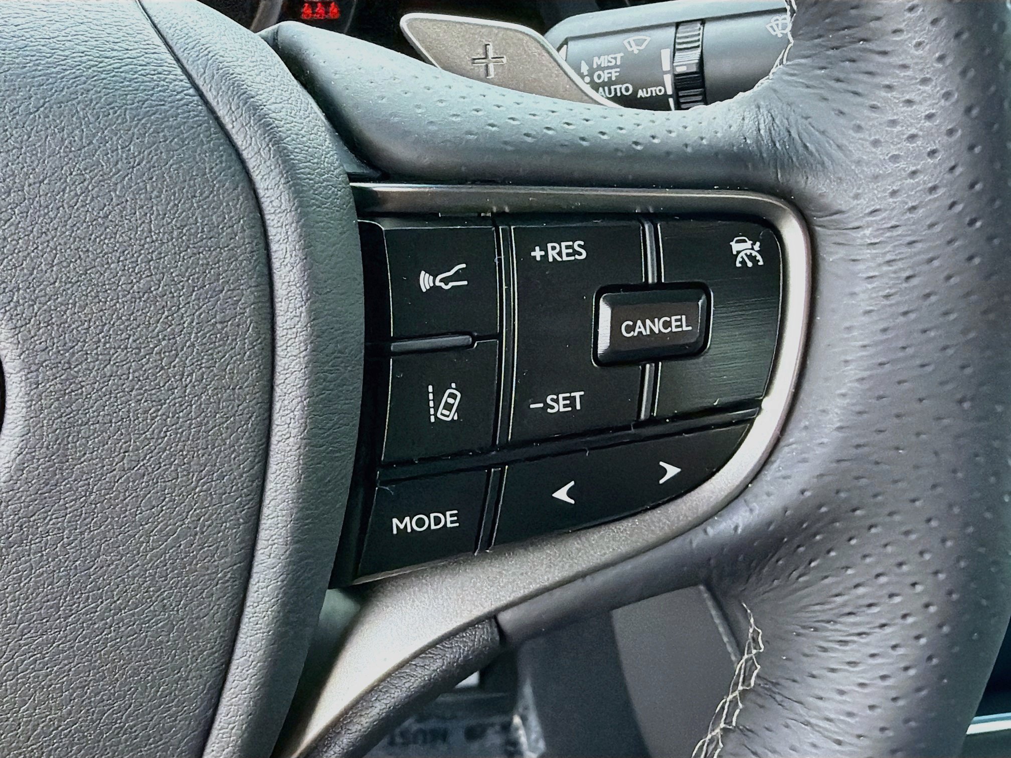Used 2025 Lexus ES 350 F Sport w/ Accessory Package (Z1) FWD image 38