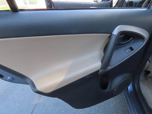 Used 2006 Toyota RAV4 Limited image 31