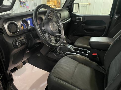 Used 2021 Jeep Wrangler Unlimited Sport image 9