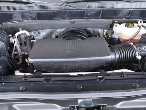 Used 2020 Chevrolet Silverado 1500 LT w/ All-Star Edition image 37