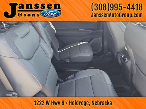 New 2026 Ford Explorer Active w/ Active Comfort Package image 9