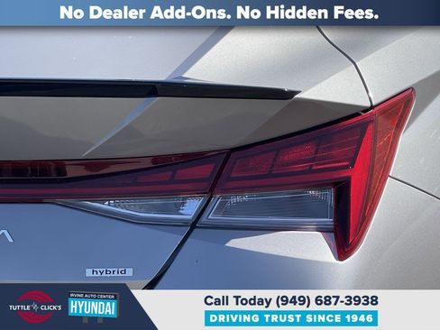 Certified 2025 Hyundai Elantra SEL w/ Cargo Package image 9