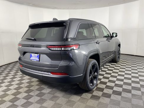 New 2026 Jeep Grand Cherokee Limited image 8