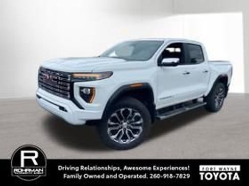 Used 2023 GMC Canyon Denali AWD/4WD image 1