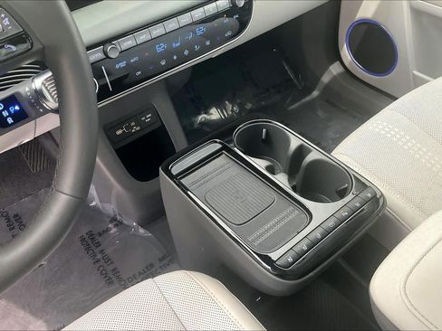 Certified 2025 Hyundai Ioniq 5 Limited AWD/4WD image 16