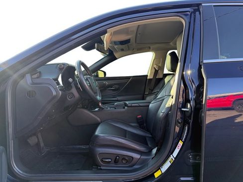 Used 2019 Lexus ES 350 w/ Luxury Package image 10