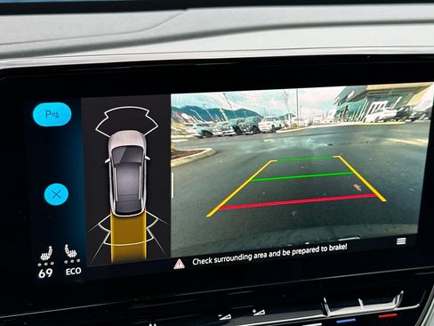 Used 2021 Volkswagen ID.4 Pro w/ ID.4 Protection Package (IPT) image 22