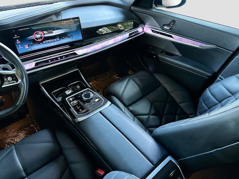 Certified 2024 BMW 740i image 25