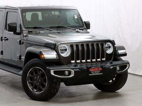 Used 2021 Jeep Gladiator Overland w/ Popular Equipment Package image 2