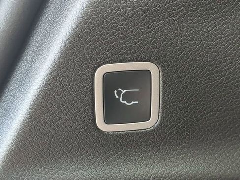 New 2026 Chrysler Voyager LX image 15