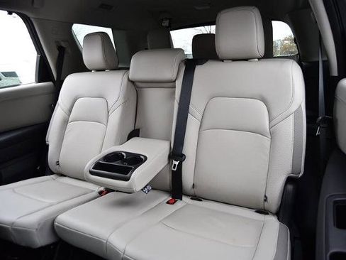 Certified 2024 Nissan Pathfinder SL image 25