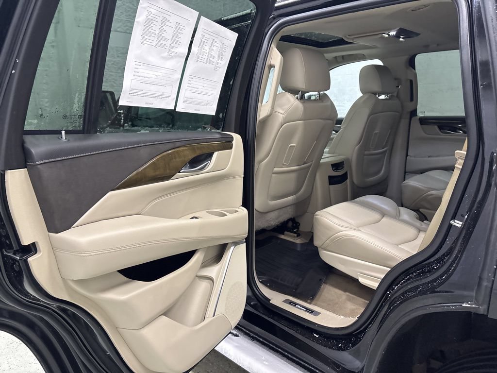 Used 2020 Cadillac Escalade Premium Luxury AWD/4WD image 27