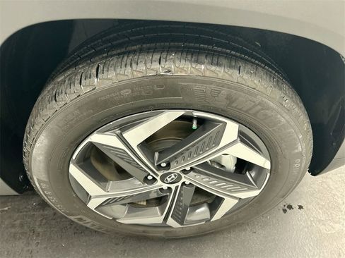Used 2024 Hyundai Tucson Limited image 8