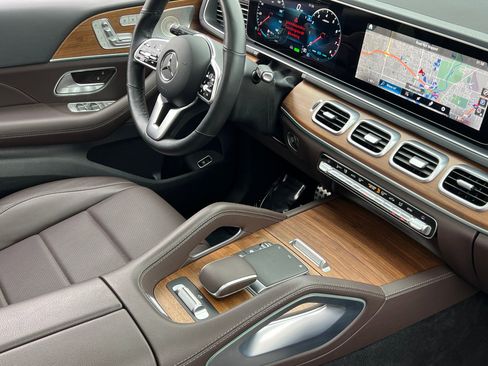 Used 2022 Mercedes-Benz GLS 450 4MATIC w/ AMG Line Exterior image 15