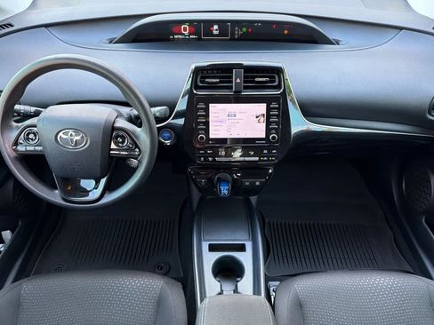 Used 2021 Toyota Prius LE AWD/4WD image 3