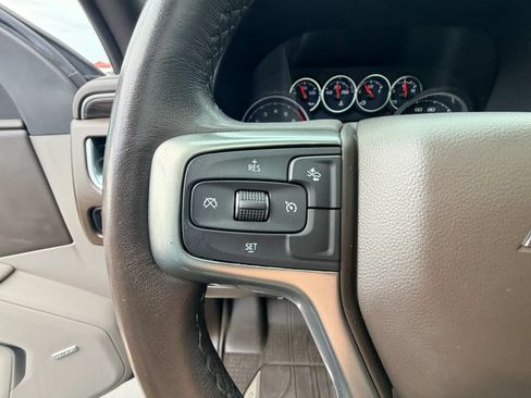 Used 2021 Chevrolet Suburban Z71 AWD/4WD image 13
