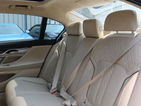 Used 2016 BMW 740i RWD image 20