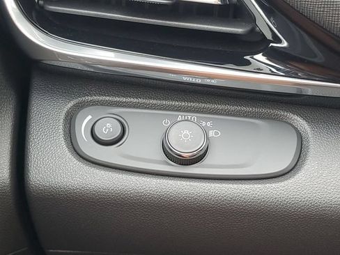 Certified 2024 Buick Envista Sport Touring w/ Convenience I Package FWD image 18