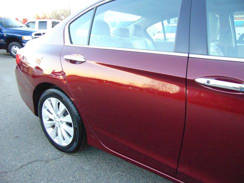 Used 2013 Honda Accord Touring image 39
