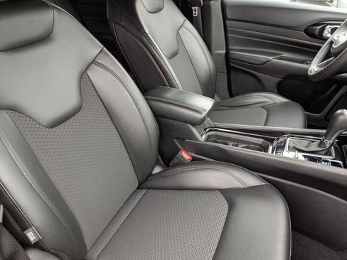 Used 2022 Jeep Compass Altitude w/ Sun and Sound Group image 9