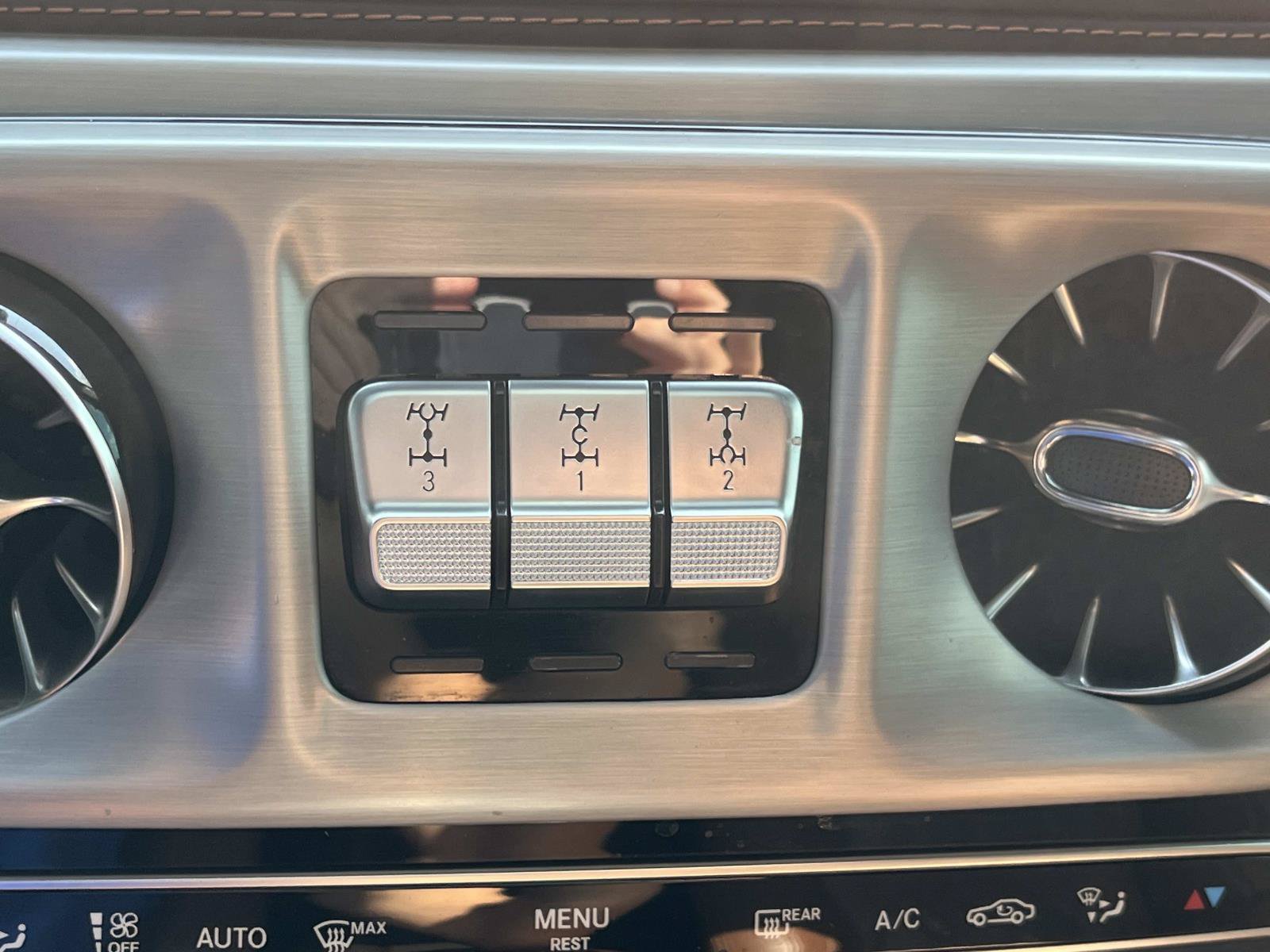 Used 2023 Mercedes-Benz G 63 AMG 4MATIC image 35