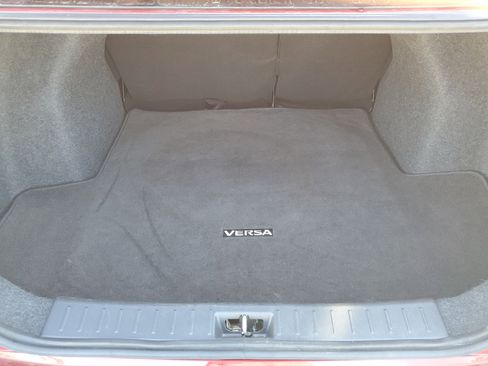 Used 2025 Nissan Versa SV image 7