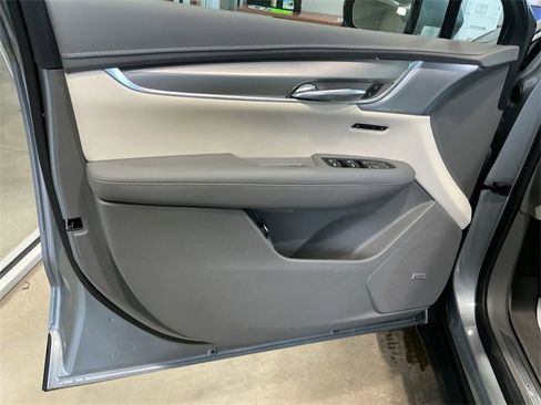 Certified 2024 Cadillac XT5 Premium Luxury w/ LPO, Floor Liner Package image 16