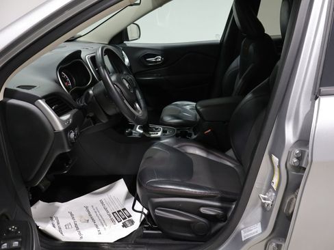 Used 2015 Jeep Cherokee Trailhawk image 11