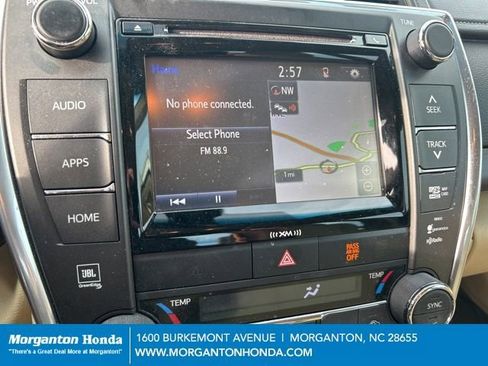 Used 2016 Toyota Camry XLE w/ Moonroof Package image 24