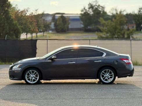 Used 2011 Nissan Maxima 3.5 SV w/ Premium Pkg FWD image 8