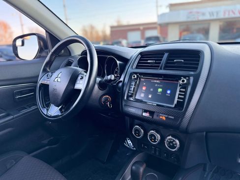 Used 2018 Mitsubishi Outlander Sport LE image 12