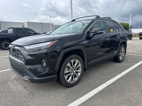 Used 2022 Toyota RAV4 Limited w/ Limited Grade Weather Package AWD/4WD image 1