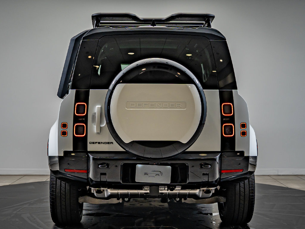 New 2026 Land Rover Defender 110 X-Dynamic SE AWD/4WD image 10