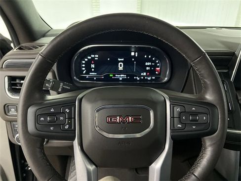 Certified 2023 GMC Yukon SLT w/ SLT Premium Package image 11