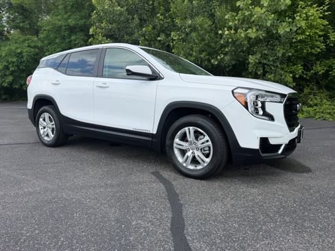 Used 2024 GMC Terrain SLE AWD/4WD image 20