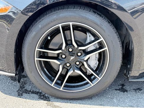 Used 2021 Ford Mustang GT RWD image 12