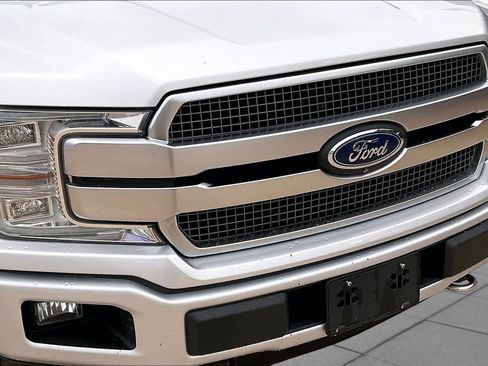 Used 2018 Ford F150 Platinum w/ Equipment Group 701A Luxury AWD/4WD image 30