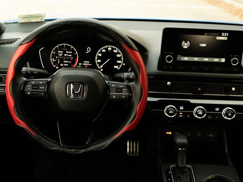 Certified 2025 Honda Civic Sport image 26