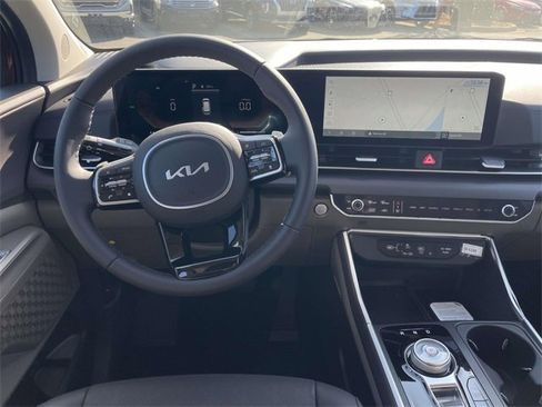 New 2026 Kia Carnival EX image 27