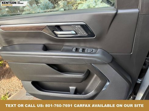 Used 2025 Chevrolet Suburban Z71 image 22