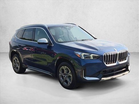 Used 2023 BMW X1 xDrive28i w/ Convenience Package AWD/4WD image 3