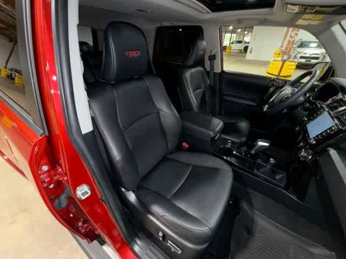 Certified 2022 Toyota 4Runner TRD Off-Road Premium w/ Moonroof Package AWD/4WD image 16