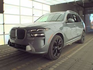 Used 2025 BMW X7 xDrive40i video 1